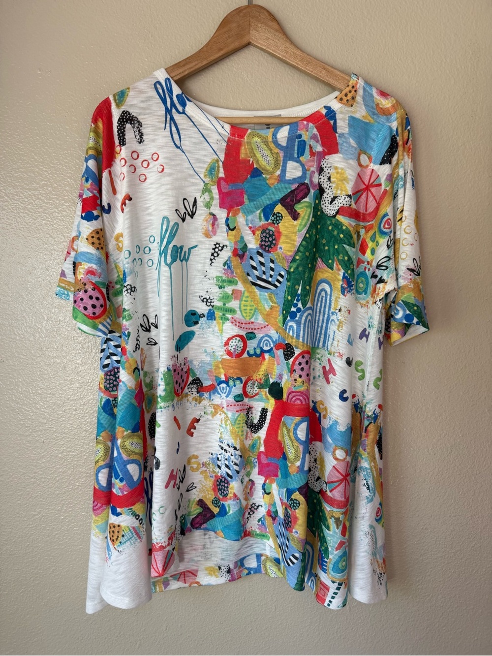 Inoah Bright Multicolor Abstract Short Sleeve Tunic Top